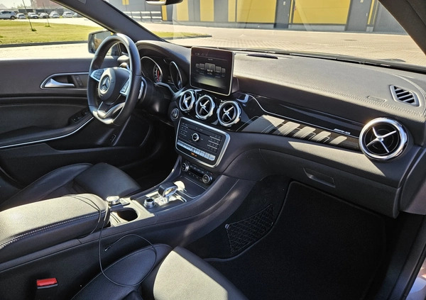 Mercedes-Benz GLA cena 129900 przebieg: 58000, rok produkcji 2018 z Kraków małe 352